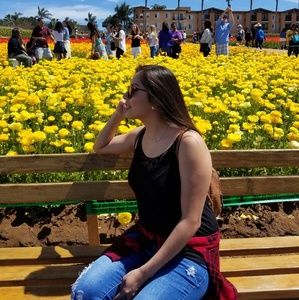 Meet your Posher, Celsa